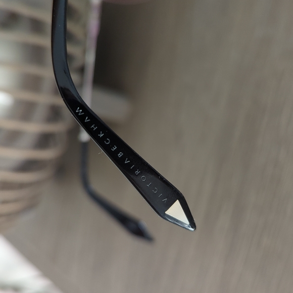 Victoria Beckham Aviator Sunglasses - Picture 5 of 6